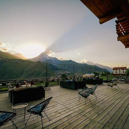 Alpenhaus Kazbegi Hotel & Restaurant Dış mekan fotoğraf