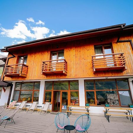 Alpenhaus Kazbegi Hotel & Restaurant Dış mekan fotoğraf