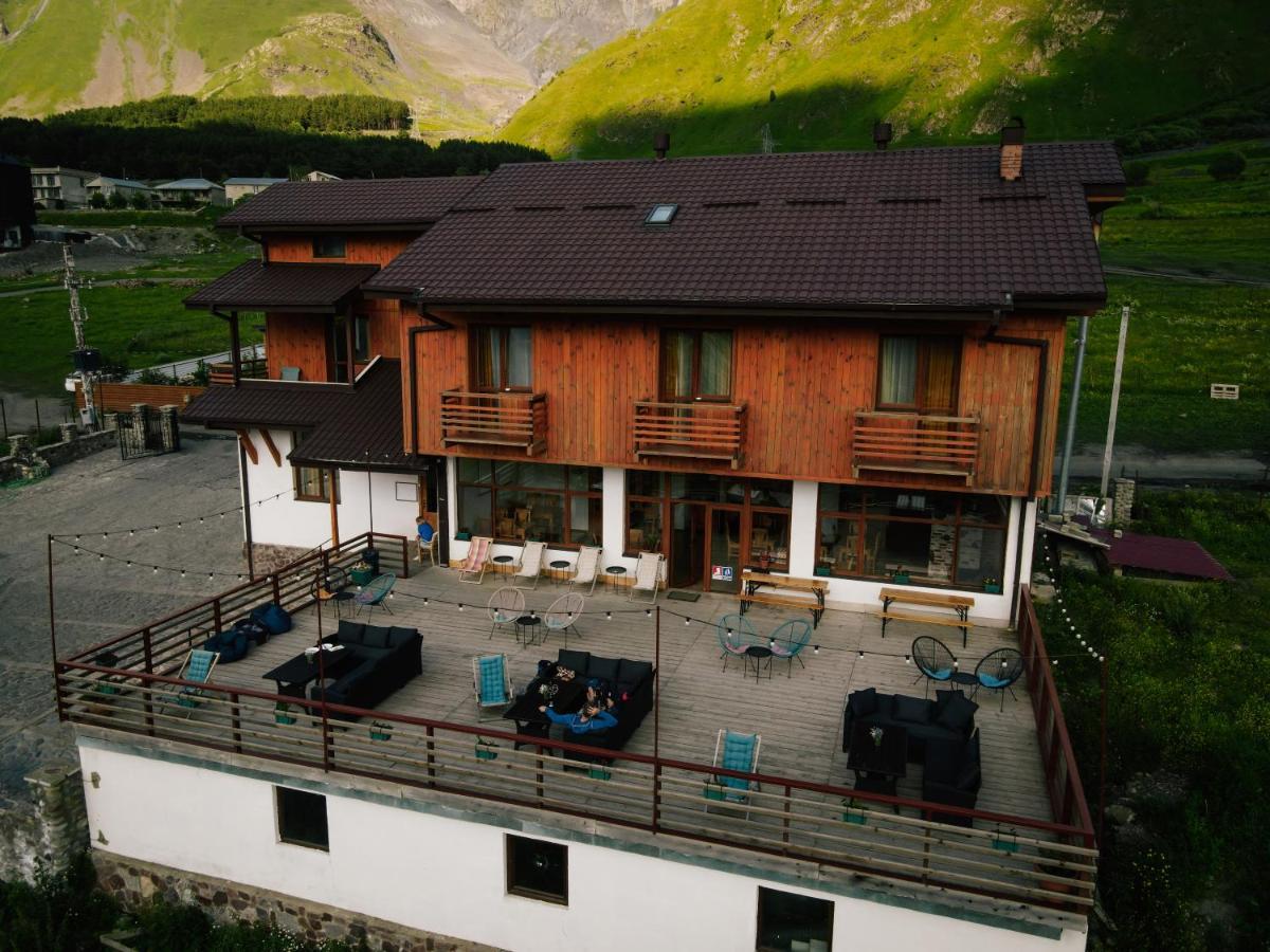 Alpenhaus Kazbegi Hotel & Restaurant Dış mekan fotoğraf