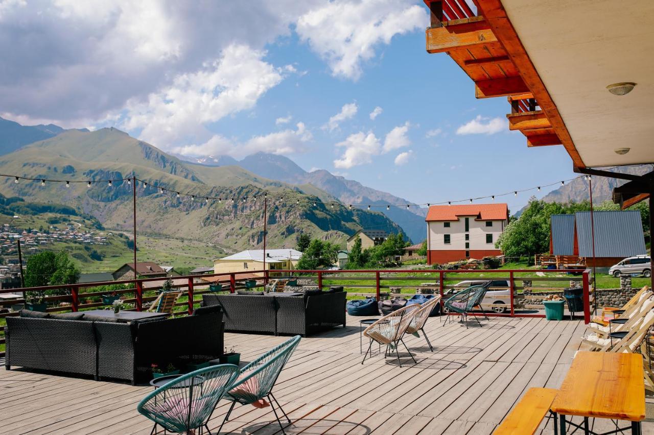 Alpenhaus Kazbegi Hotel & Restaurant Dış mekan fotoğraf
