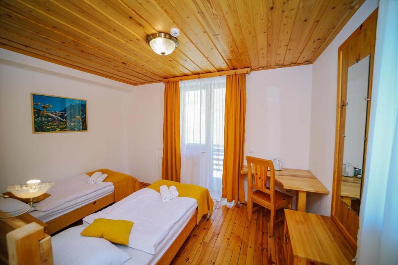 Alpenhaus Kazbegi Hotel & Restaurant Dış mekan fotoğraf