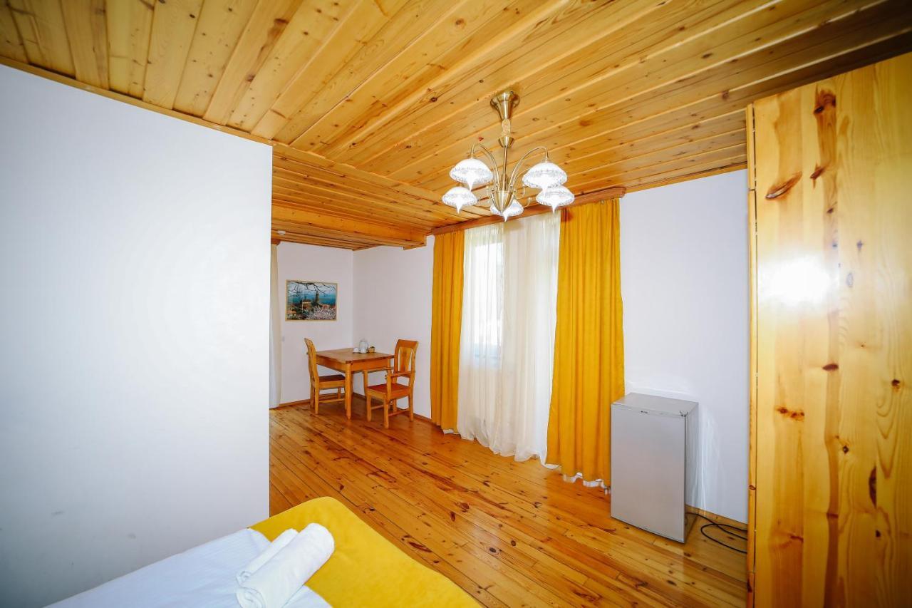 Alpenhaus Kazbegi Hotel & Restaurant Dış mekan fotoğraf