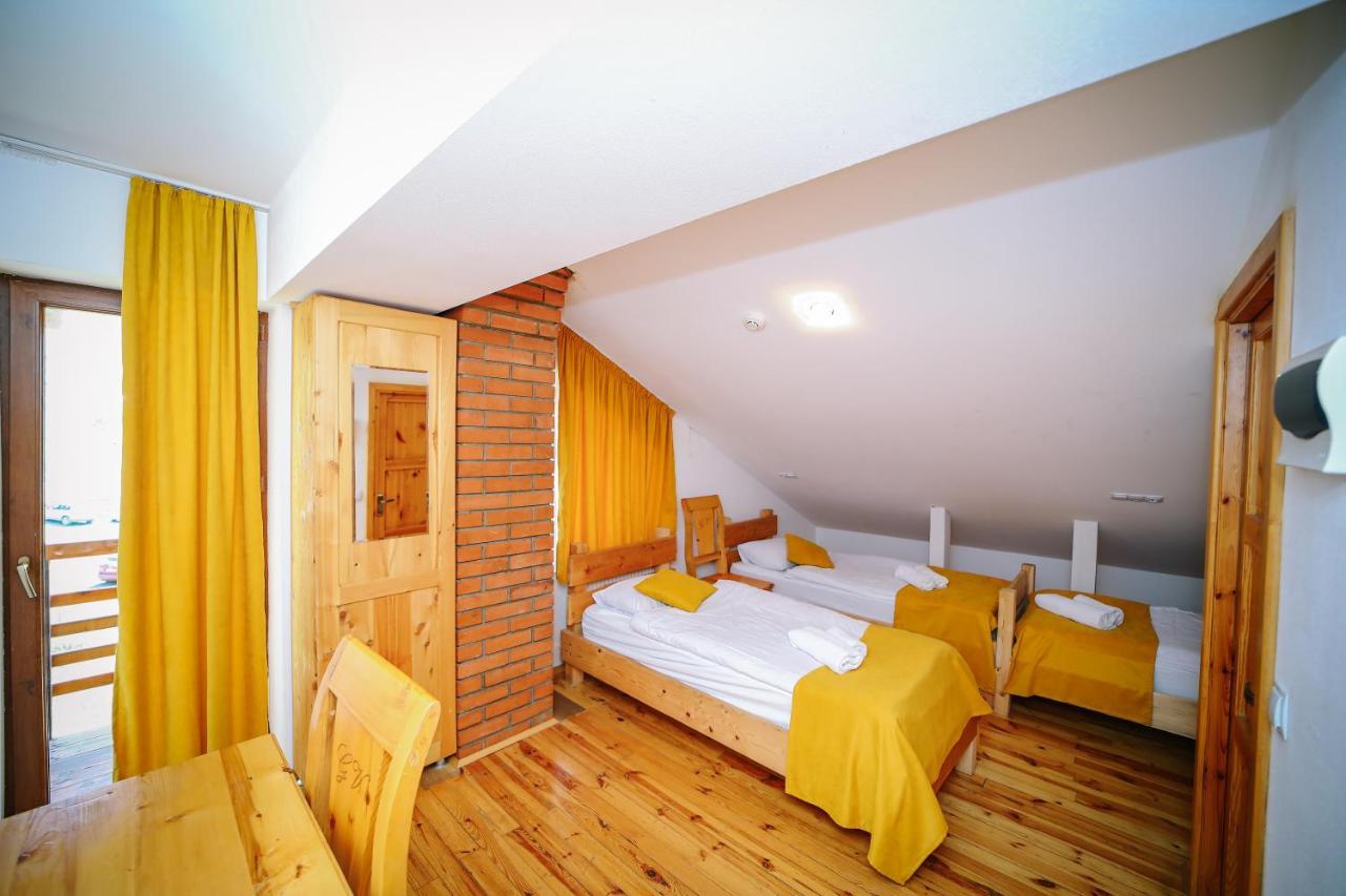 Alpenhaus Kazbegi Hotel & Restaurant Dış mekan fotoğraf