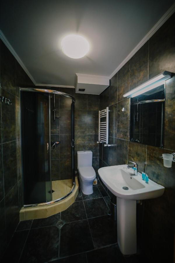 Alpenhaus Kazbegi Hotel & Restaurant Dış mekan fotoğraf
