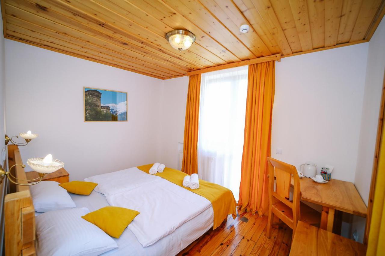 Alpenhaus Kazbegi Hotel & Restaurant Dış mekan fotoğraf